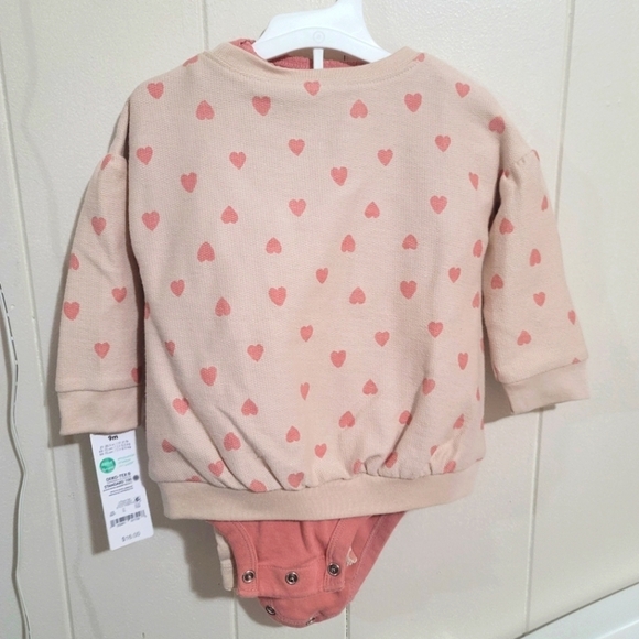 Carters Size 9Months Baby Girl Heart Print Onesie outfit - Pink and Cream - Picture 1 of 4